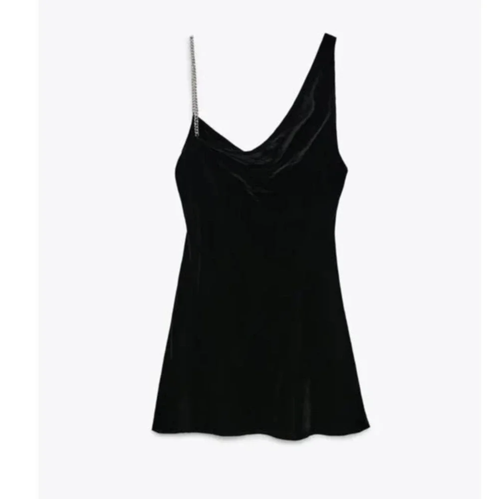 ZARA Blogger Black Velvet Asymmetric Chain Velvet Dress 9274/507 Small NWT - Picture 2 of 6